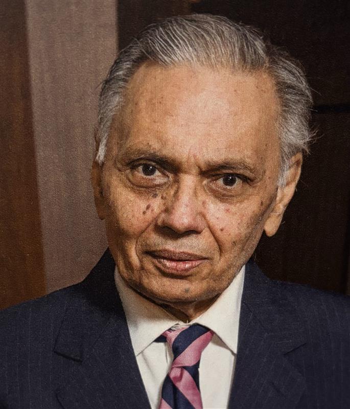 Asok K. Ray, MD, FRCS (Edinburgh), FACS, DA (London) 