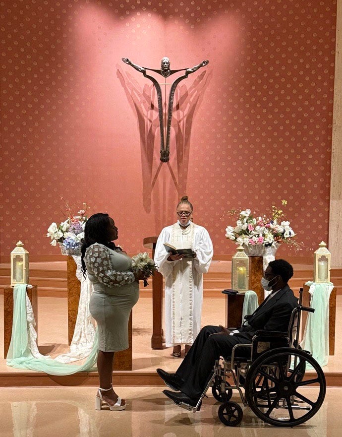 Patient marries at Loyola
