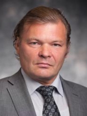 Cezary A Kakol, MD
