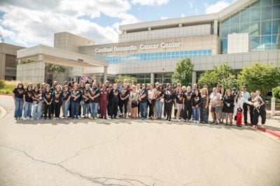 Group photo outside of hospital